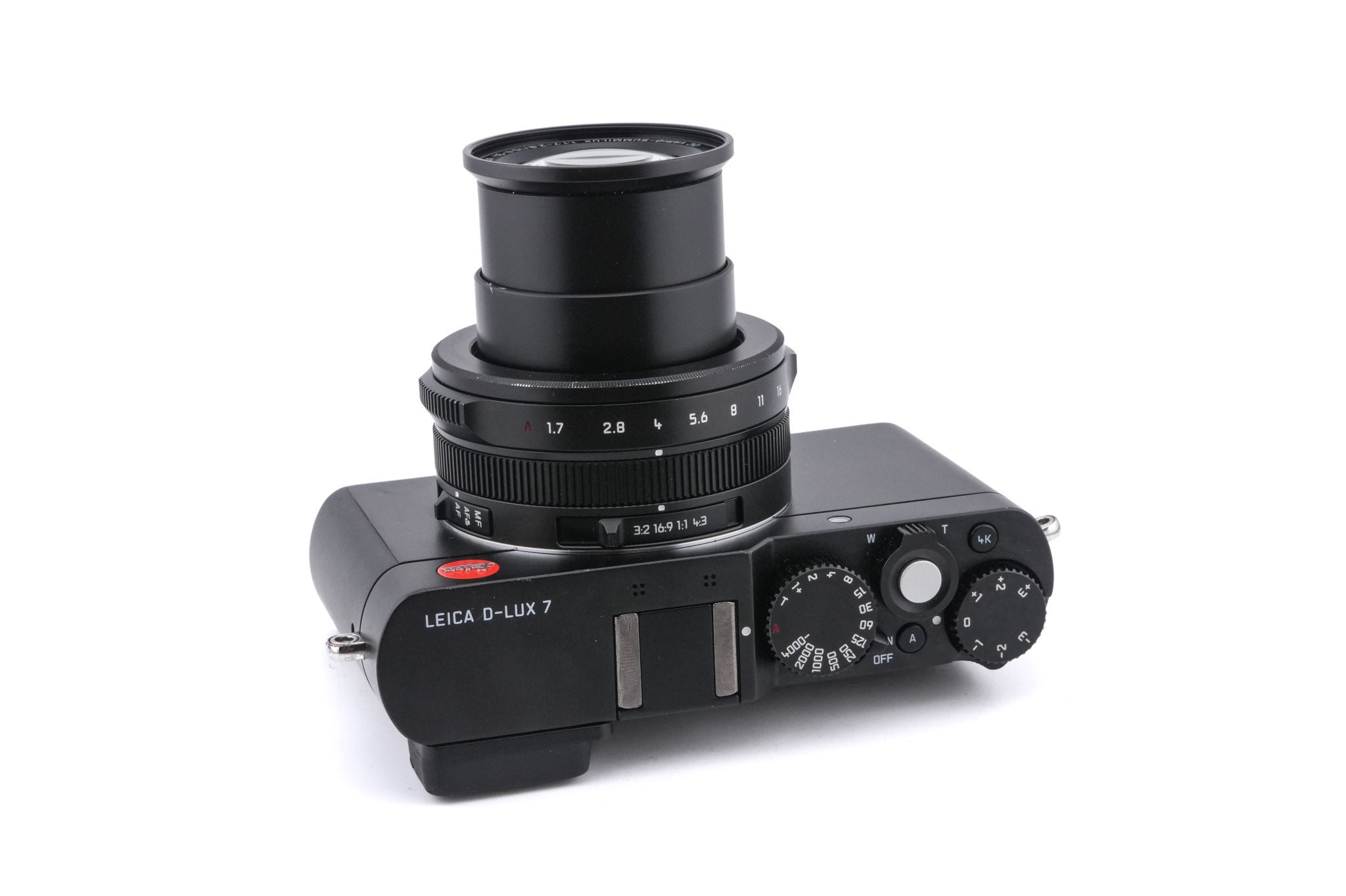 Leica D-Lux 7 + CF D Flash