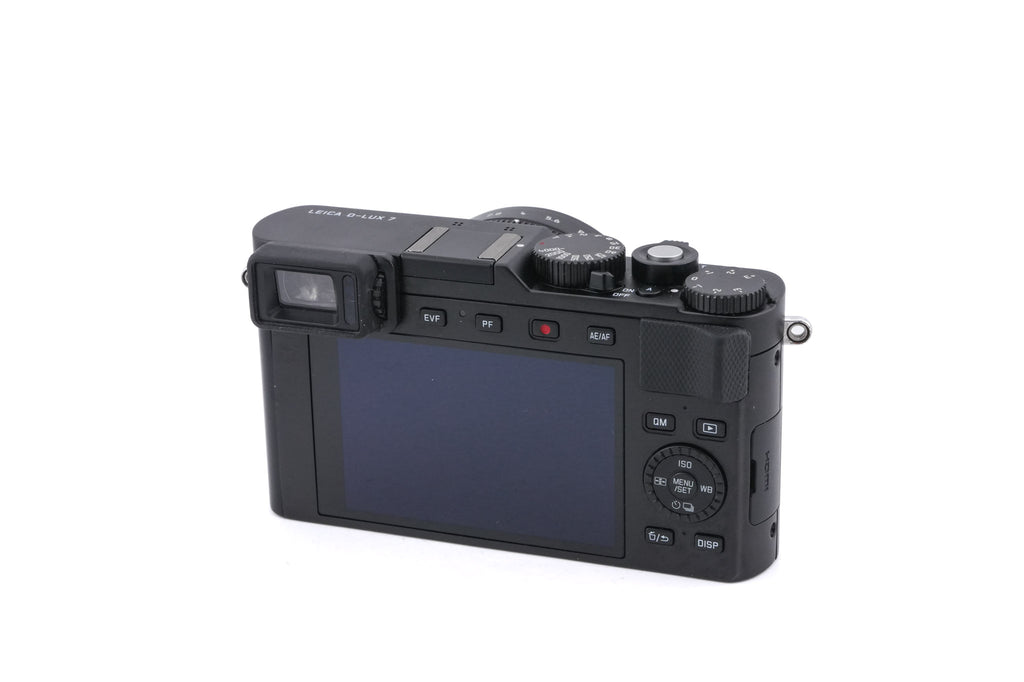 Leica D-Lux 7 + CF D Flash
