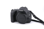 Canon EOS 200D