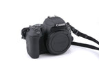 Canon EOS 200D