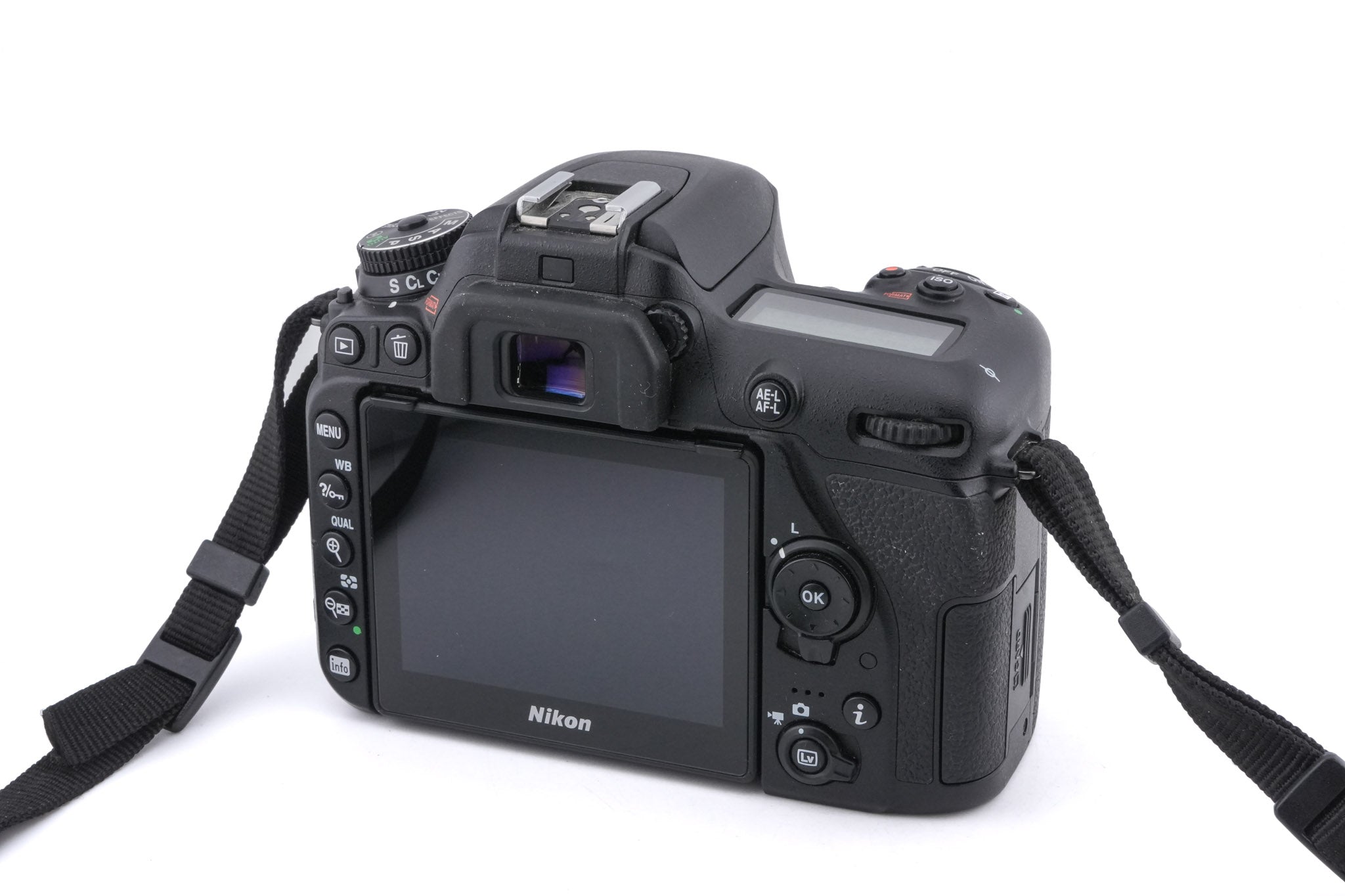 Nikon D7500