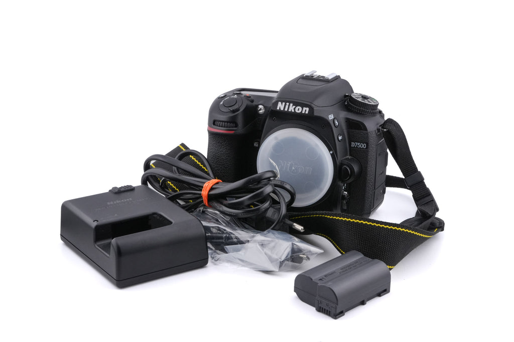 Nikon D7500