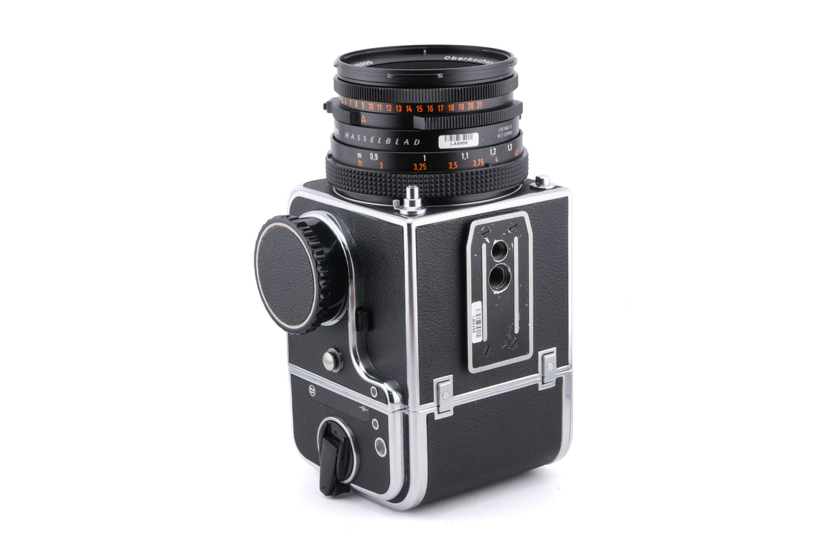 Hasselblad 500C/M (Silver, 10026) + Waist Level Finder (Old / Silver, 42021) + A12 Film Magazine (Silver, 30074) + 80mm f2.8 Opton PL T* CF + Standard Focusing Screen (42161)