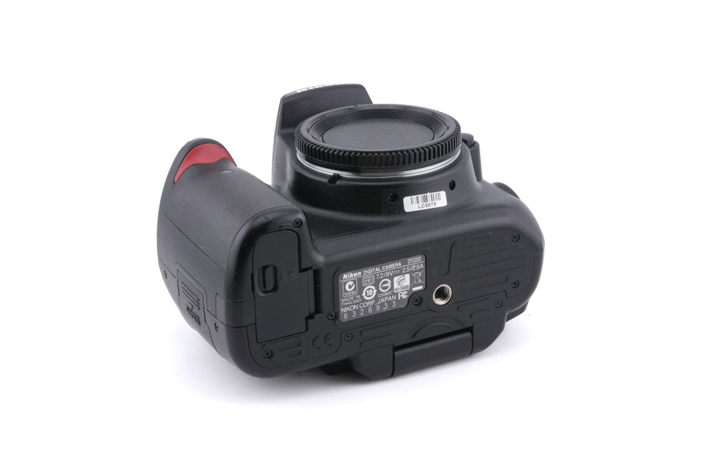 Nikon D5000