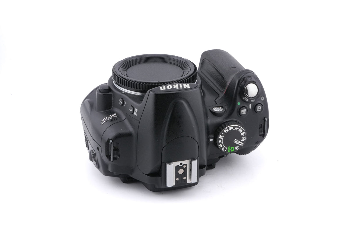 Nikon D5000
