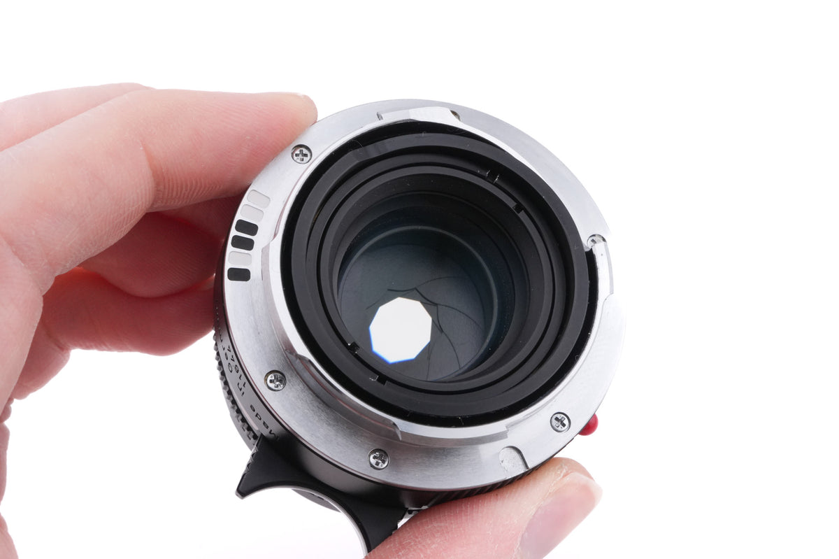 Leica 50mm f2.5 Summarit-M (11644) + Lens Hood (35/50mm f2.5) (12459)