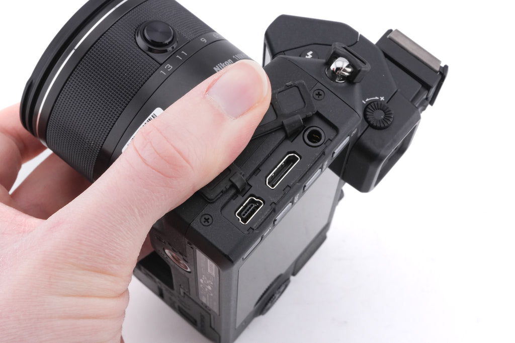 Nikon 1 V2 + 6.7-13mm f3.5-5.6 1 Nikkor VR