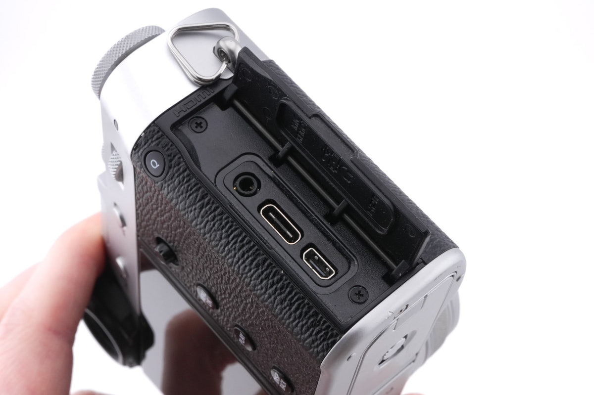 Fujifilm X100V