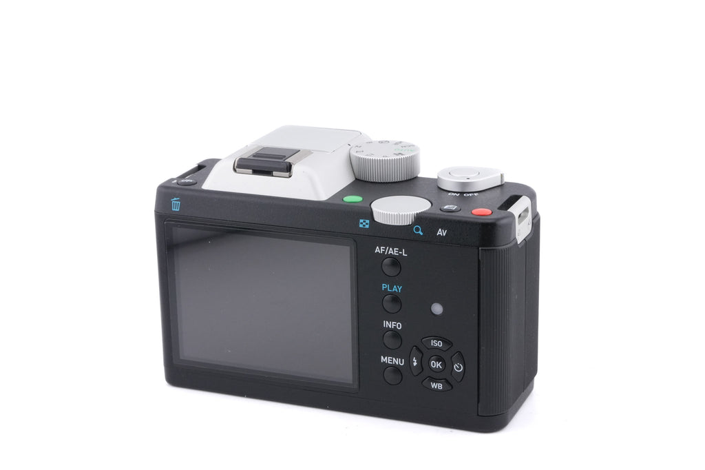Pentax K-01