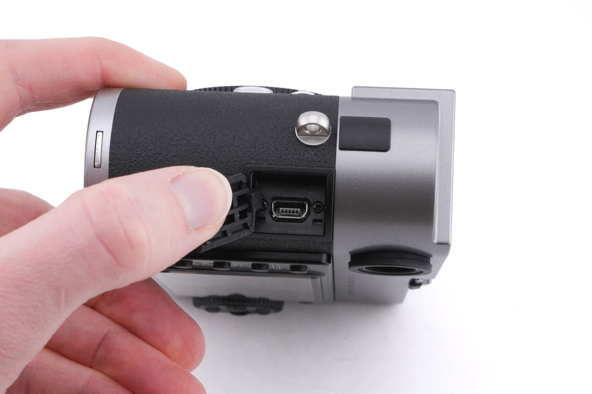 Leica M9 (Steel Grey, 10705)