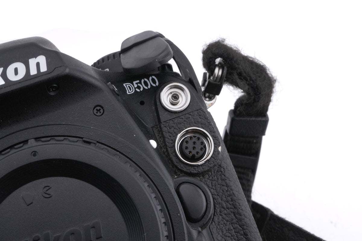 Nikon D500