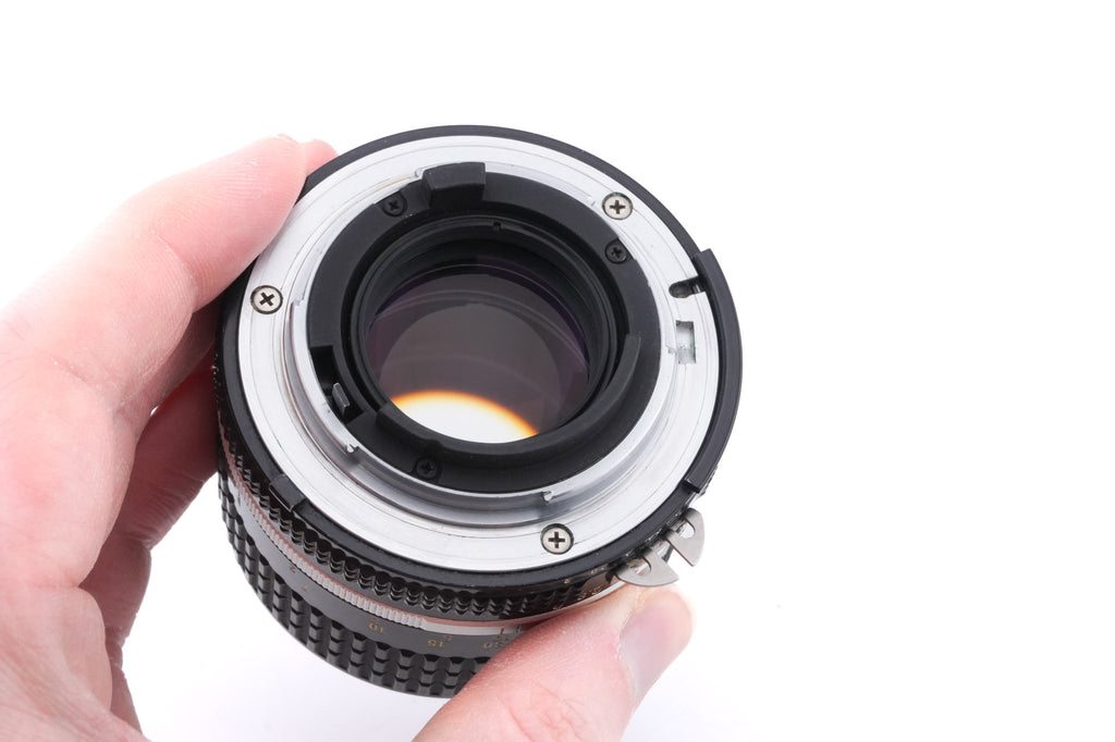 Nikon 85mm f2 Nikkor AI-S