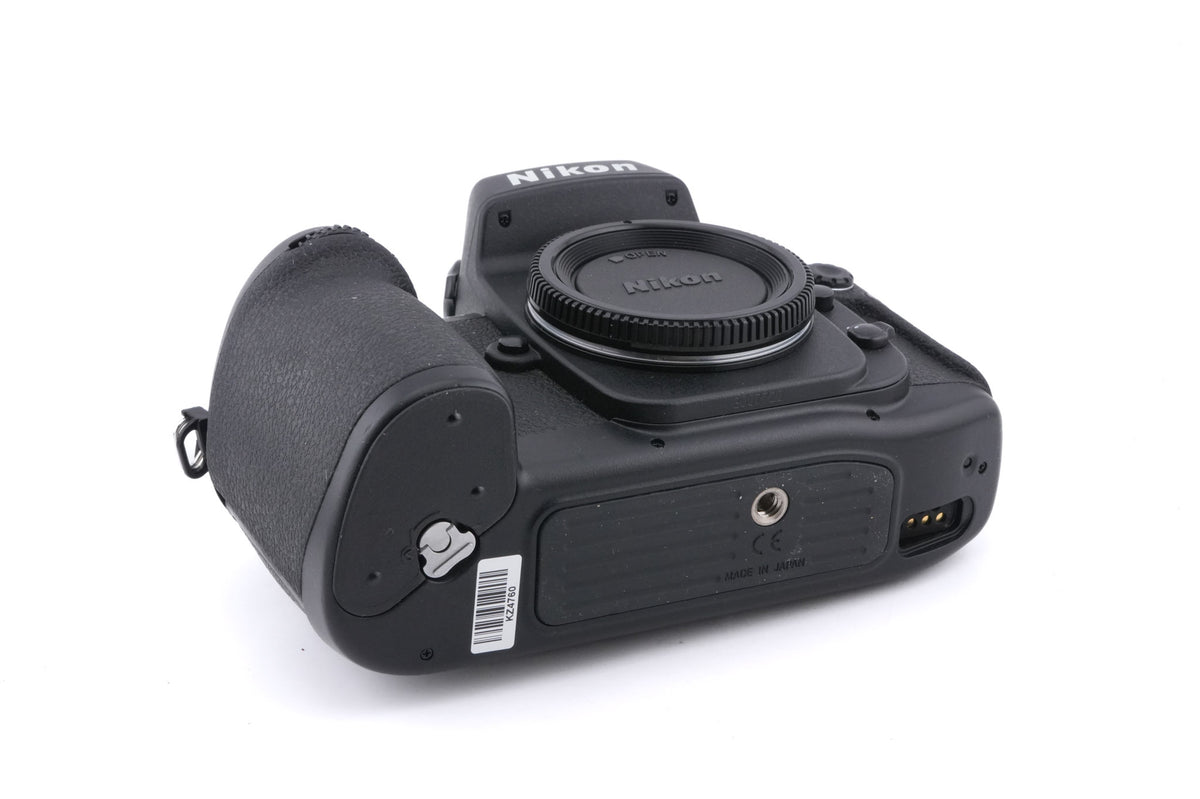 Nikon F100
