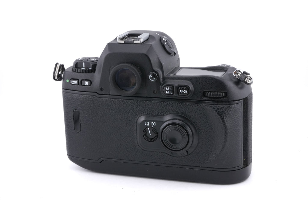 Nikon F100
