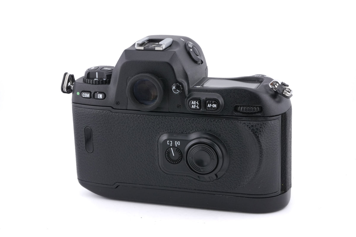 Nikon F100