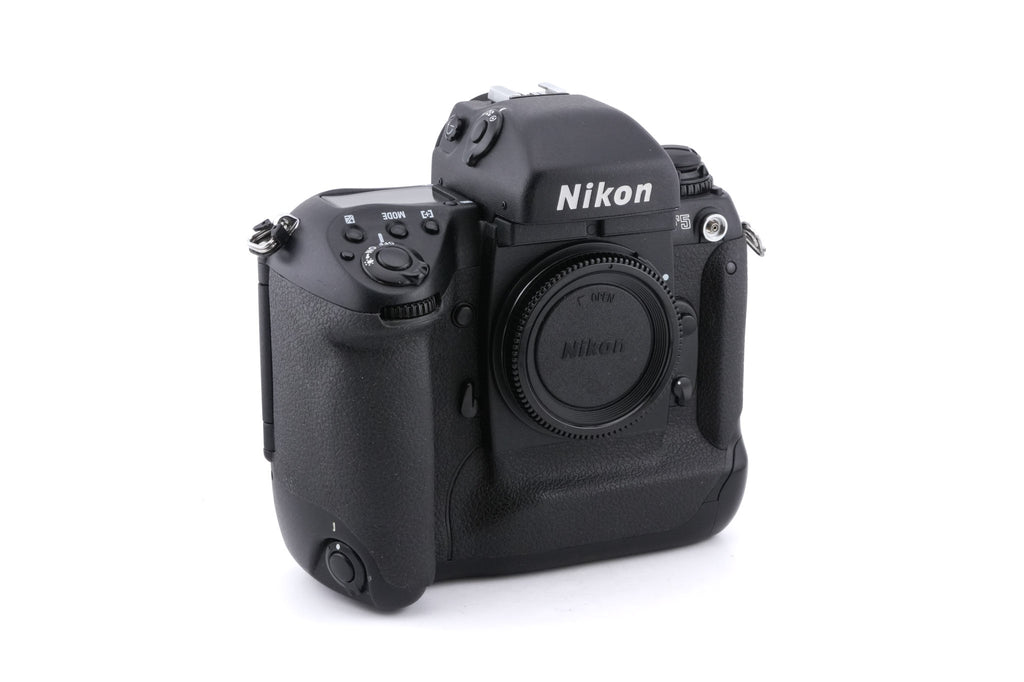 Nikon F5
