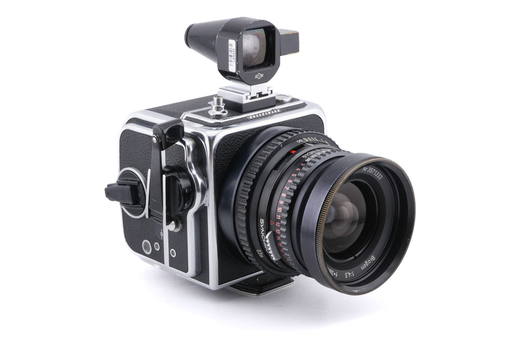 Hasselblad Super Wide C (SWC) (Silver, 10049) + SWC Viewfinder (52035/TISOC) + A12 Film Magazine (Silver, 30074)