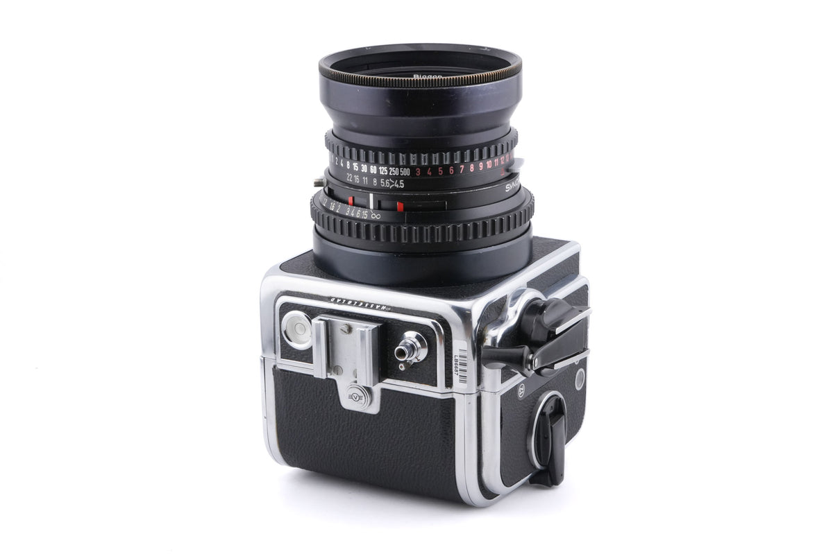 Hasselblad Super Wide C (SWC) (Silver, 10049) + SWC Viewfinder (52035/TISOC) + A12 Film Magazine (Silver, 30074)