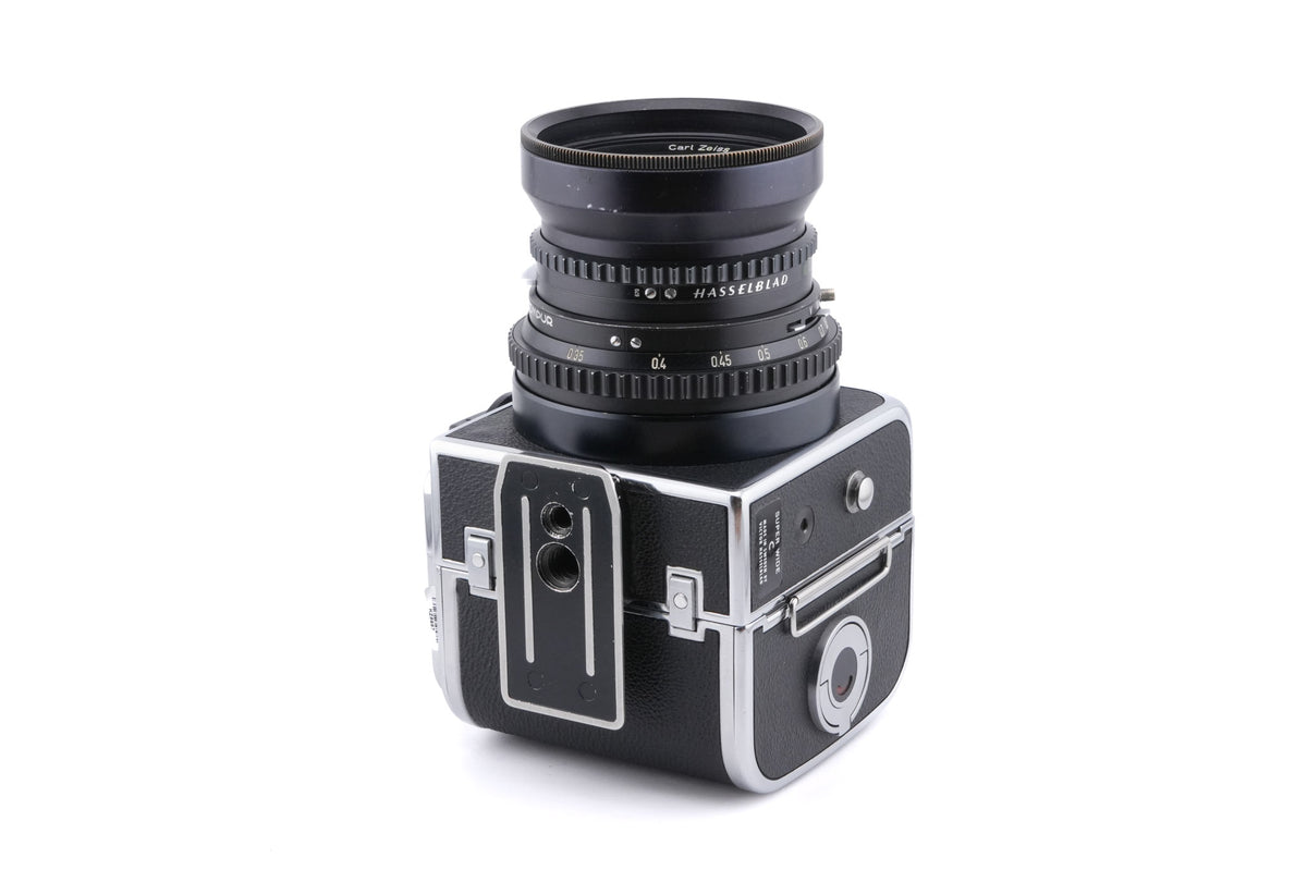 Hasselblad Super Wide C (SWC) (Silver, 10049) + SWC Viewfinder (52035/TISOC) + A12 Film Magazine (Silver, 30074)