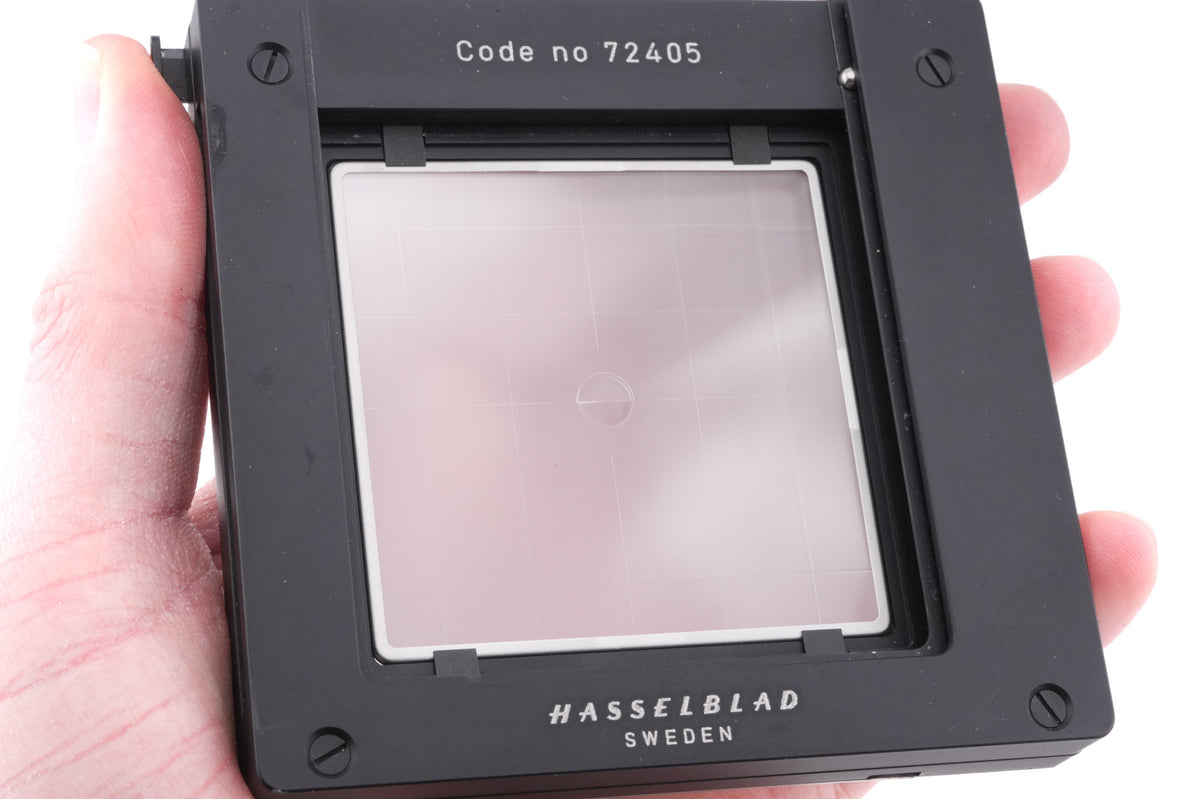 Hasselblad FlexBody (72109) + Stray Light Protection Slide (72411) + Film Format 4x5 Mask  (41151) + Open L-Connector (50776) + Focusing Screen Adapter (72405) + Reflex Viewfinder RMfx (72530) + FlexBody Cable Release (72513) + 10° Correction Slide (72413