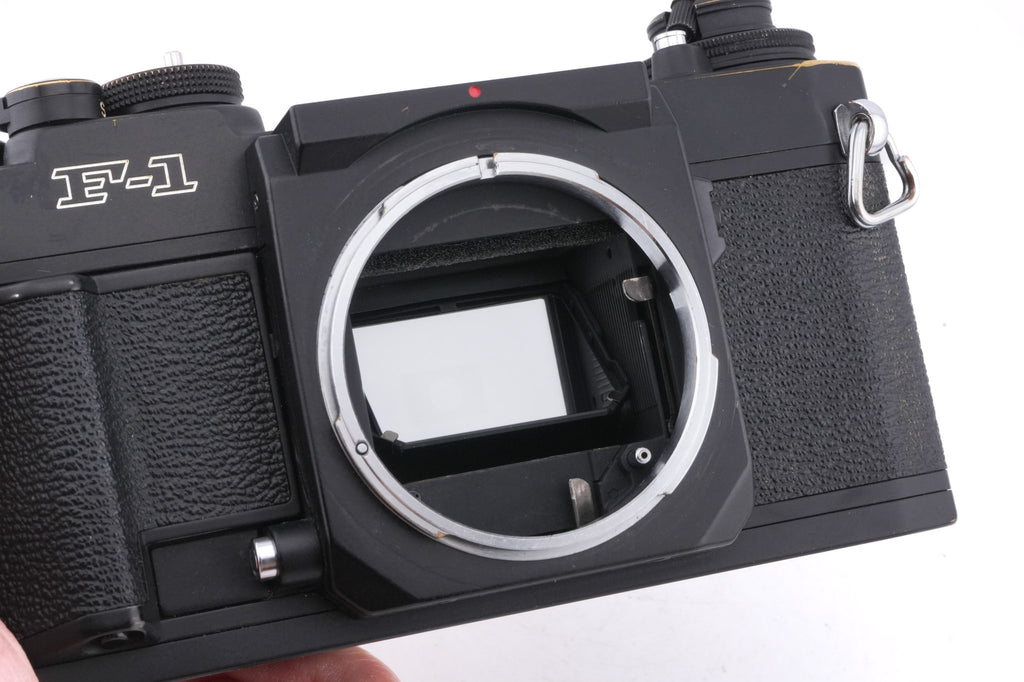 Canon New F-1