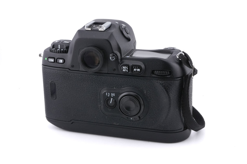 Nikon F100