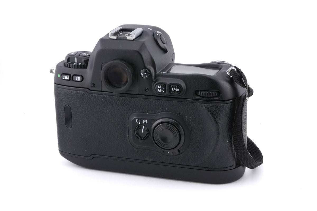Nikon F100