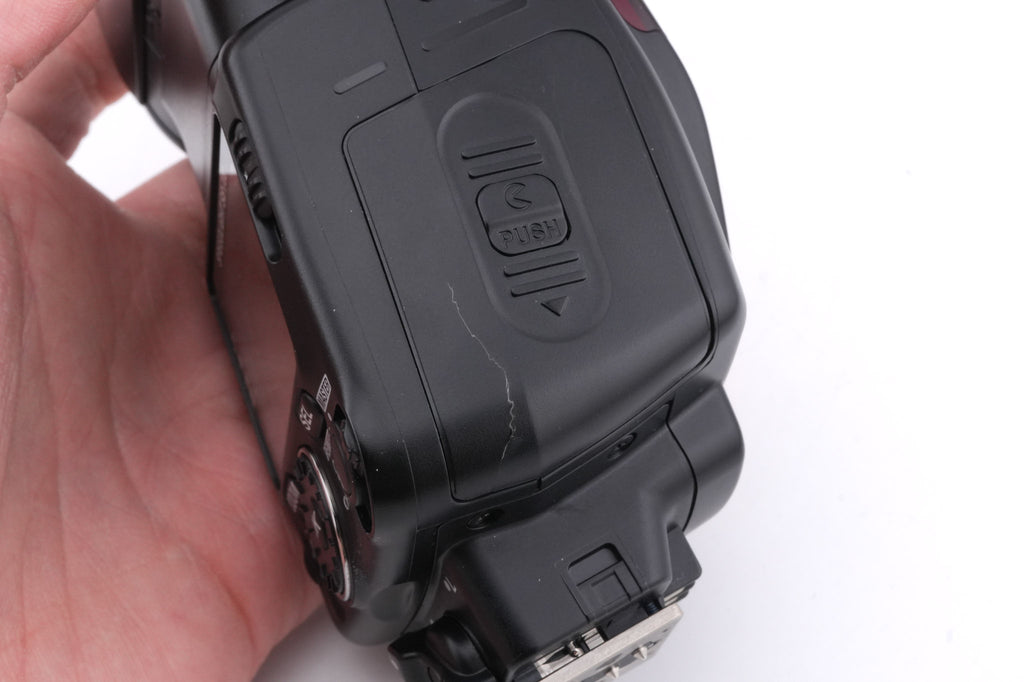 Nikon SB-700 Speedlight