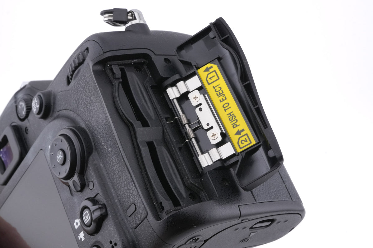 Nikon D7200