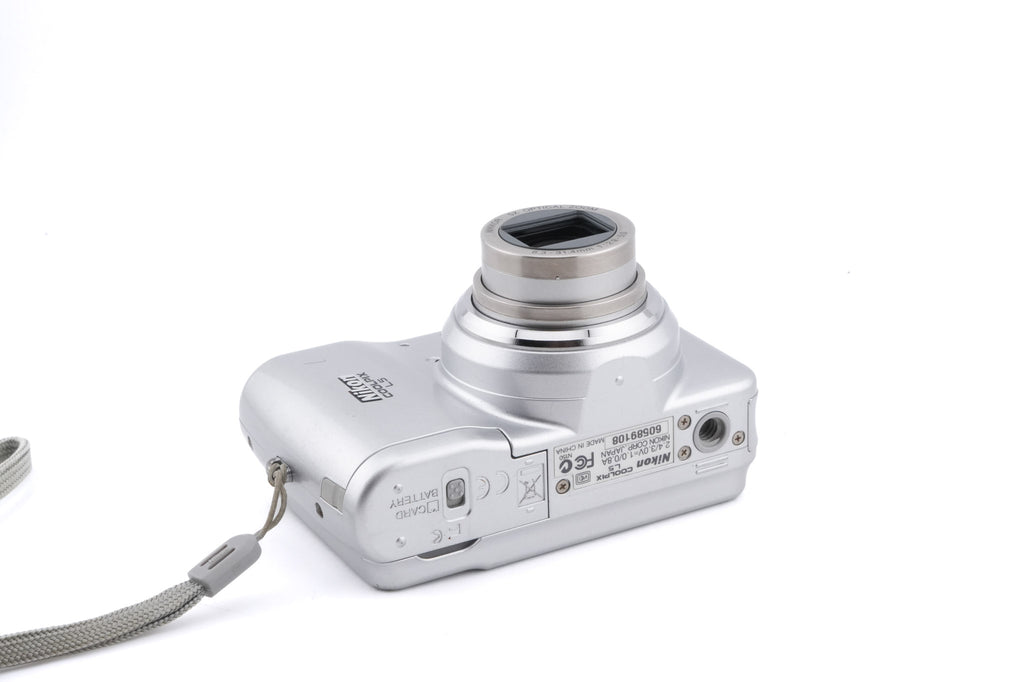 Nikon Coolpix L5