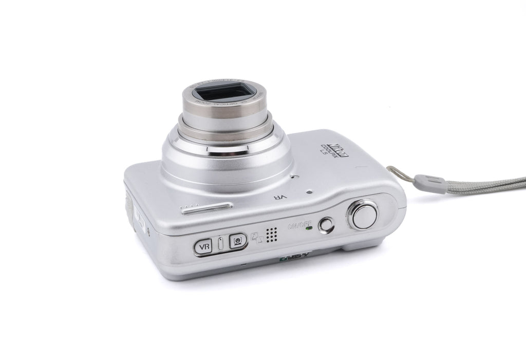 Nikon Coolpix L5