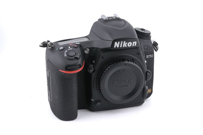 Nikon D750