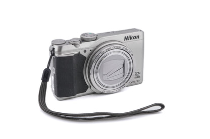 Nikon Coolpix S9900