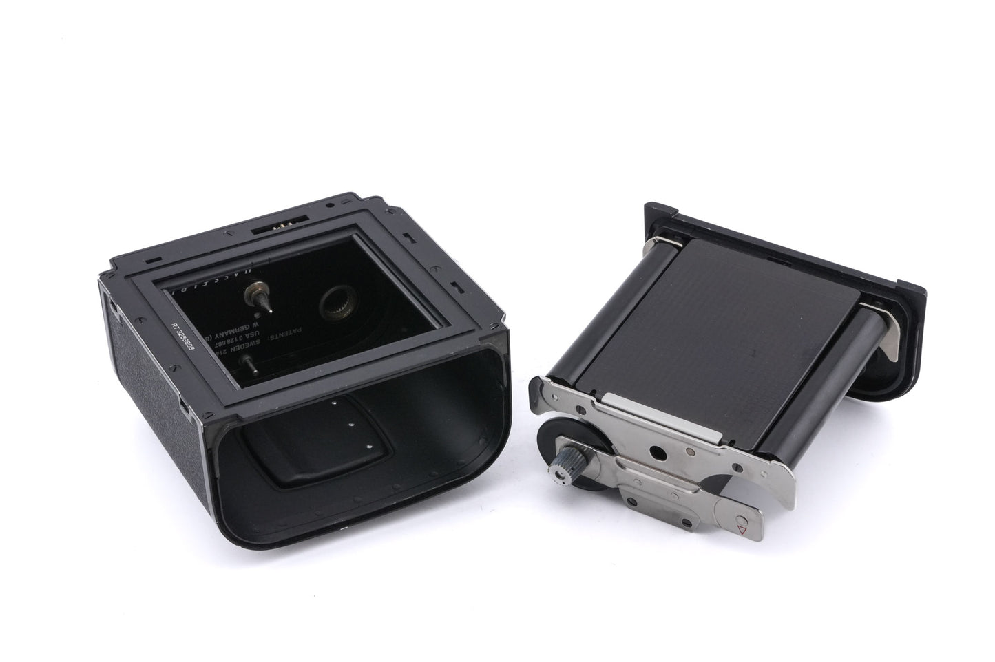 Hasselblad 500C/M (Black, 10170) + Waist Level Finder (Old / Black, 42277) + A12N Film Magazine + 80mm f2.8 Planar T* C (20028)