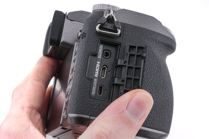 Panasonic Lumix DMC-G7