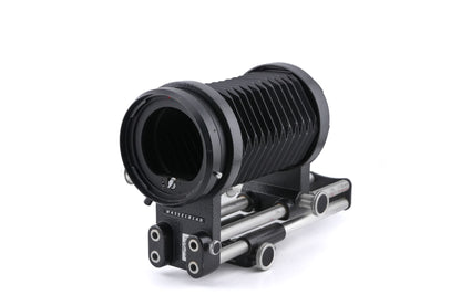 Hasselblad Bellows Extension, Round (40223) + Double Cable Release (40142/TIMOC)