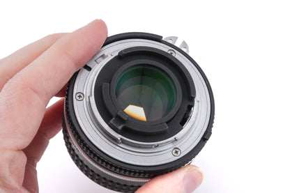 Nikon 50mm f1.8 Nikkor AI-S (Long Nose)