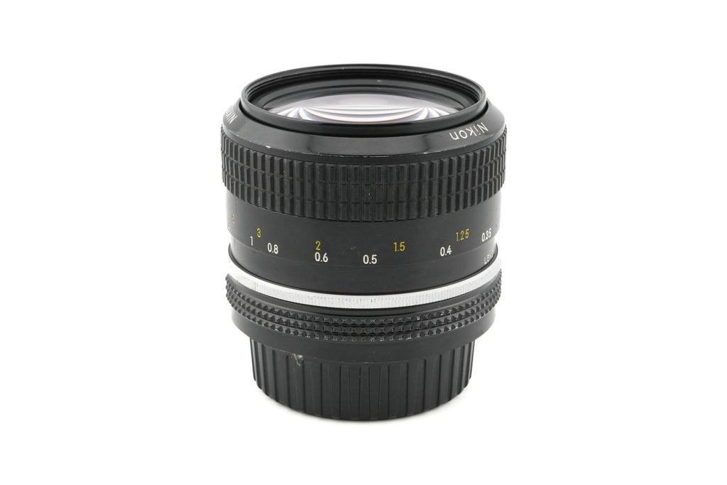 Nikon 35mm f2 Nikkor Pre-AI