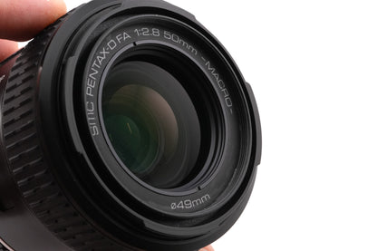 Pentax 50mm f2.8 SMC Pentax-D FA Macro