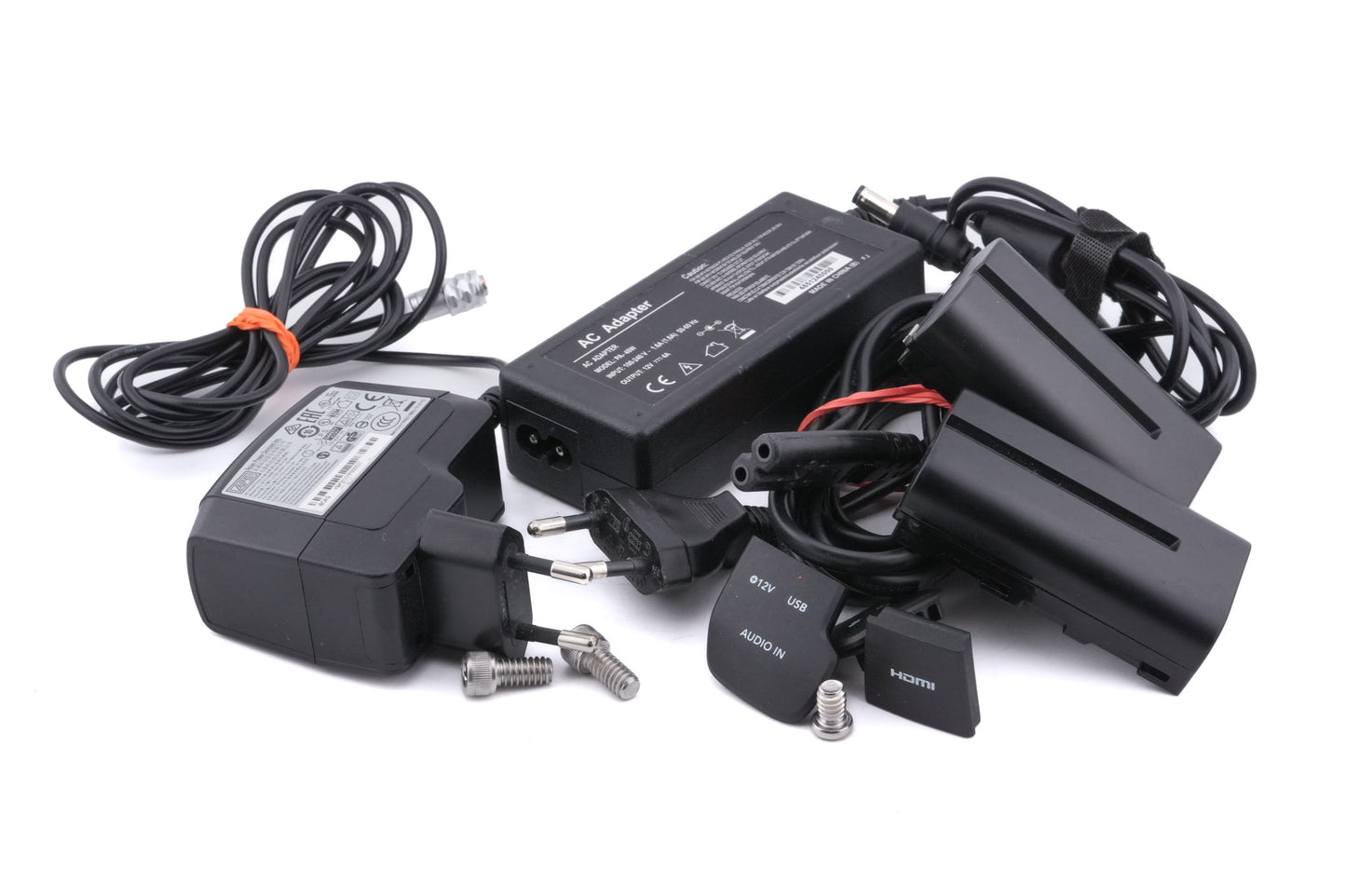 Blackmagic Pocket Cinema Camera 6K + Pocket Cinema Camera 4K/6K Battery Grip + BlackMagic Pocket Cinema Camera 4K/6K Battery Grip Cage (2765) + Rubber Top Handle (1446)