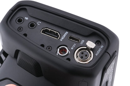 Blackmagic Pocket Cinema Camera 6K + Pocket Cinema Camera 4K/6K Battery Grip + BlackMagic Pocket Cinema Camera 4K/6K Battery Grip Cage (2765) + Rubber Top Handle (1446)