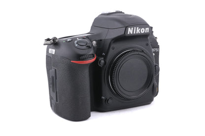 Nikon D750