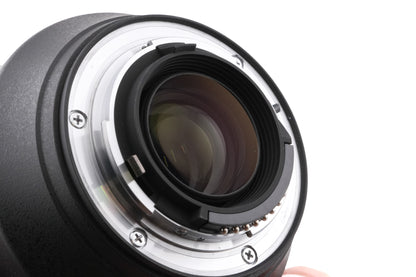 Nikon 28-300mm f3.5-5.6 AF-S Nikkor G ED VR