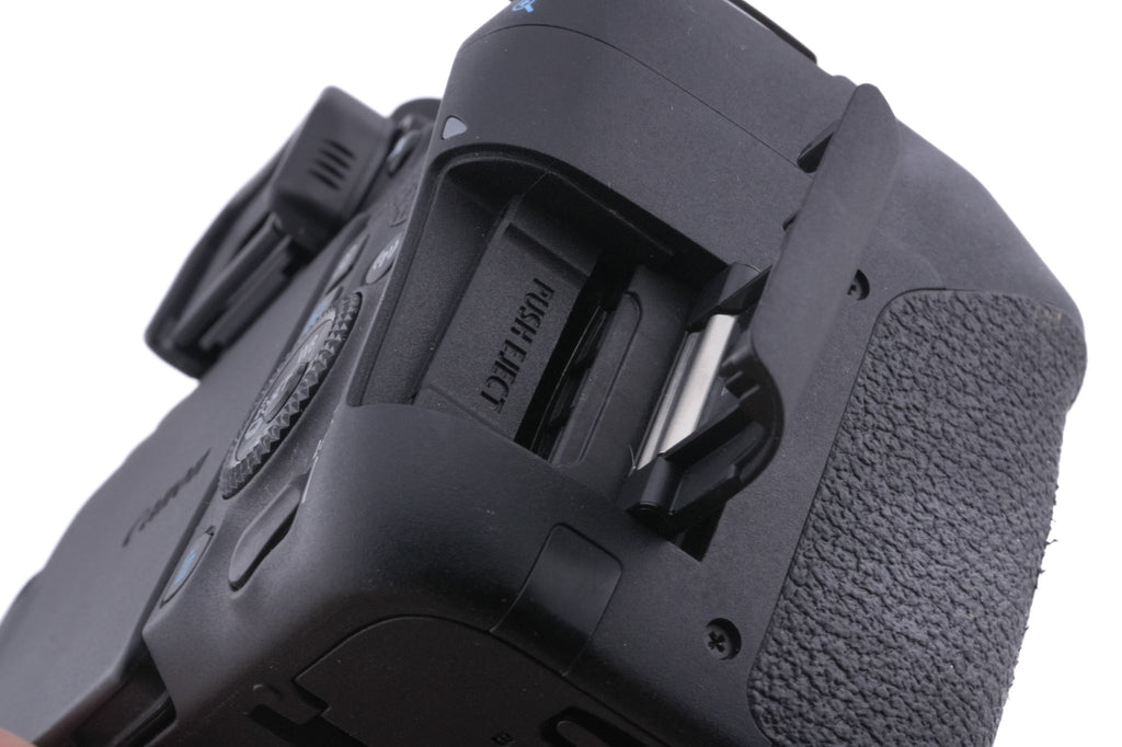 Canon EOS 77D