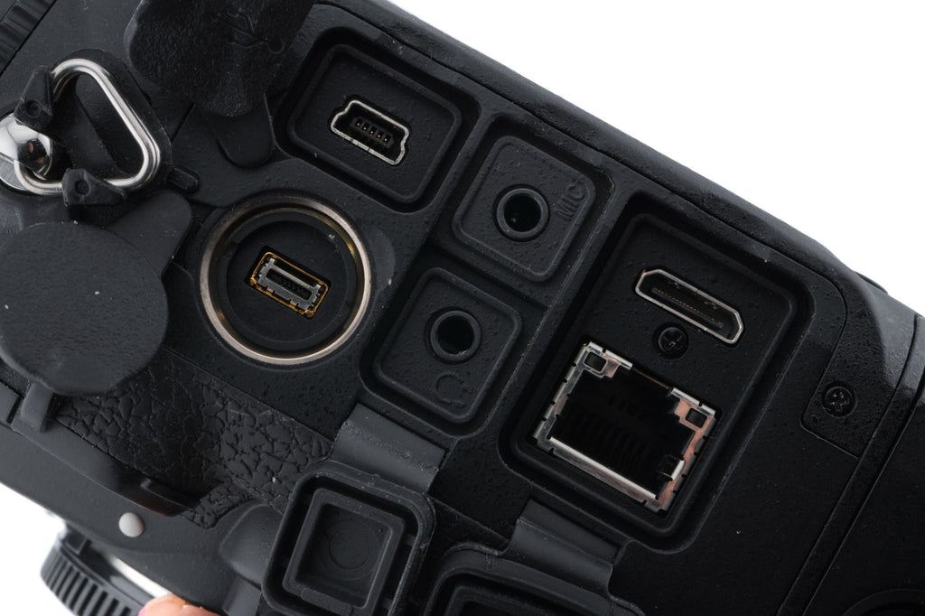 Nikon D4
