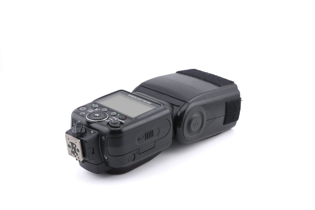Nikon SB-900 Speedlight