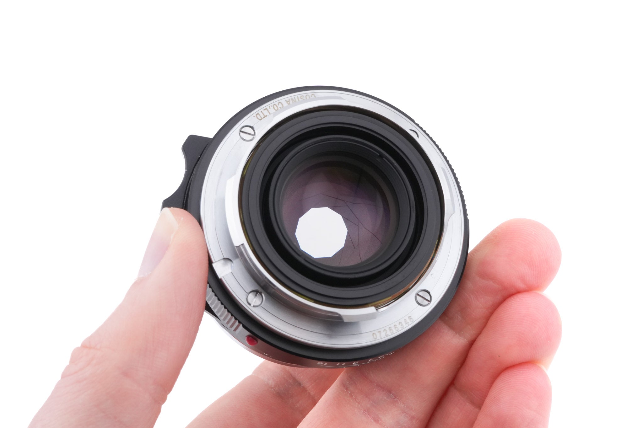 Voigtländer 40mm f1.4 Nokton Classic VM MC + LH-6 Lens Hood