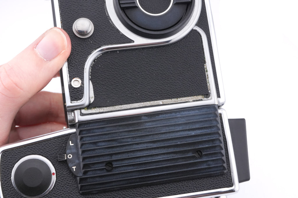 Hasselblad 553ELX (Silver, 10167) + Waist Level Finder (New / Chrome, 42315) + Checked Focusing Screen With Central Grid (42250)