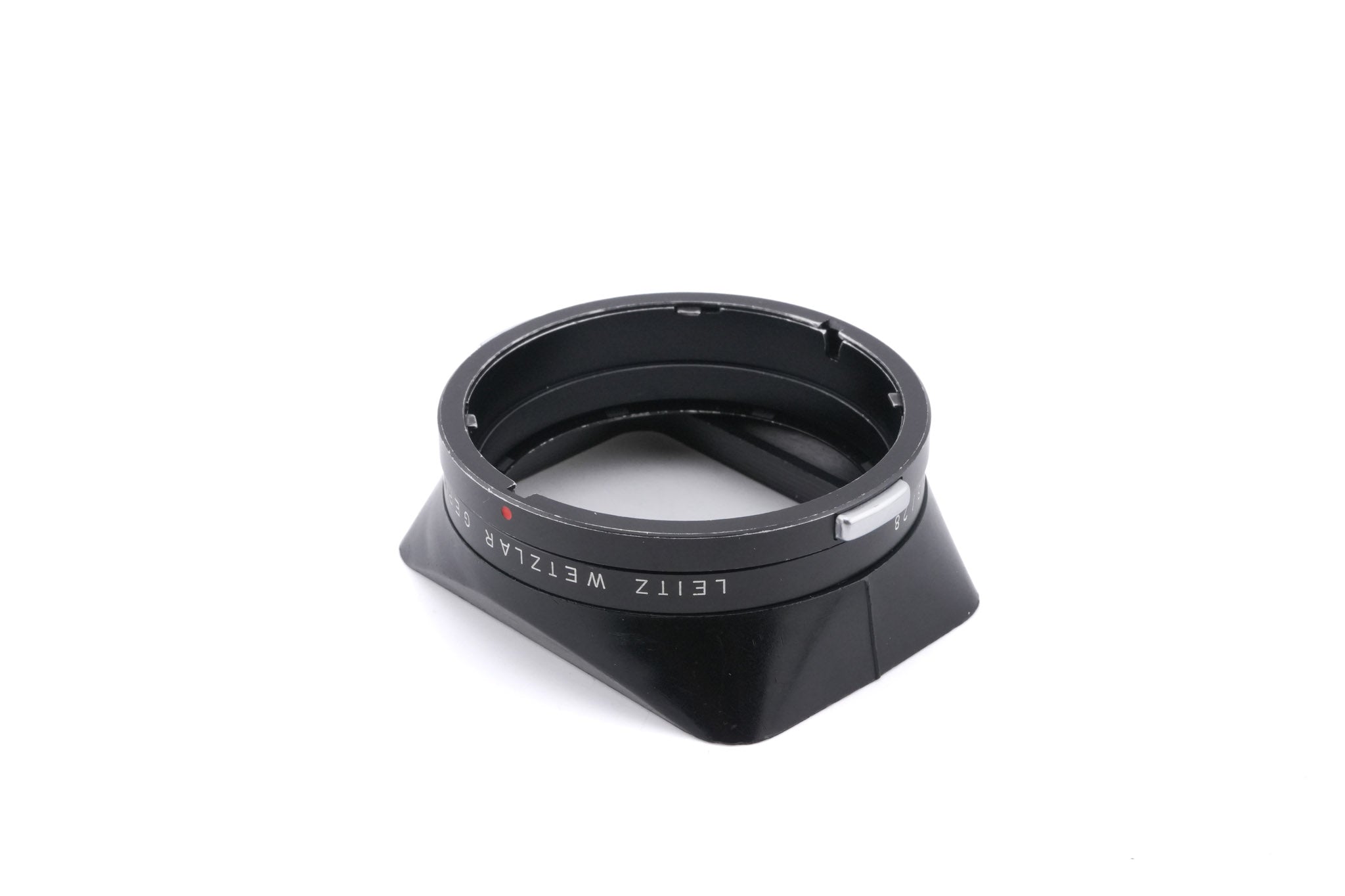 Leica 28mm f2.8 Elmarit (Type II) (11802) + Lens Hood (21mm f3.4 / 28mm f2.8) (12501)