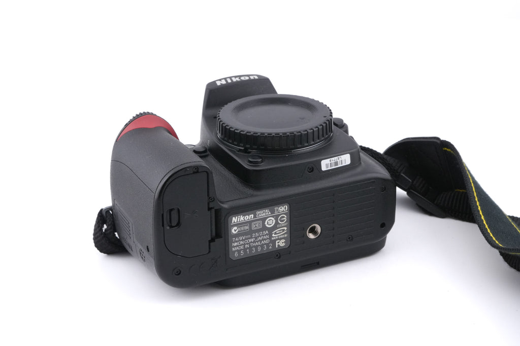 Nikon D90